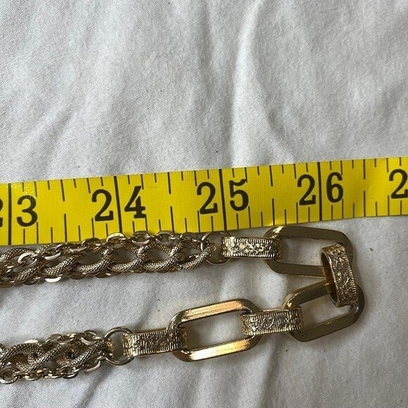 Gold Tone Chain Multi textures Necklace - Picture 5 of 6